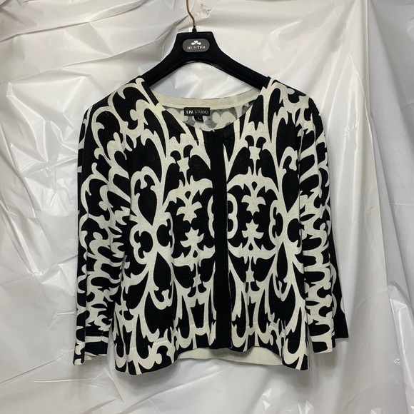 WOMEN’S I.N. Studio Black & Off white pattern Snap Down Cardigan Size L - Picture 1 of 8